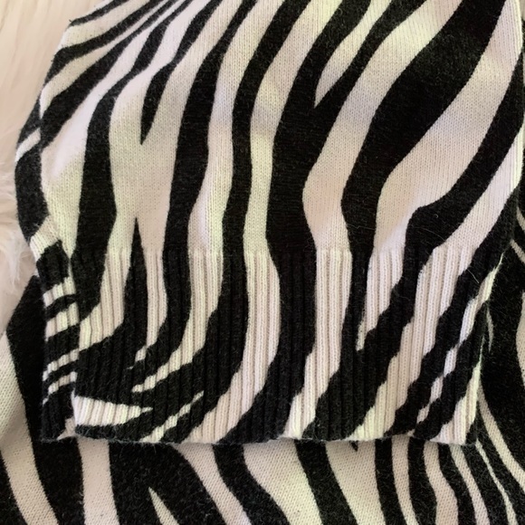 Cato 22/24 zebra print cardigan EUC - Picture 5 of 5